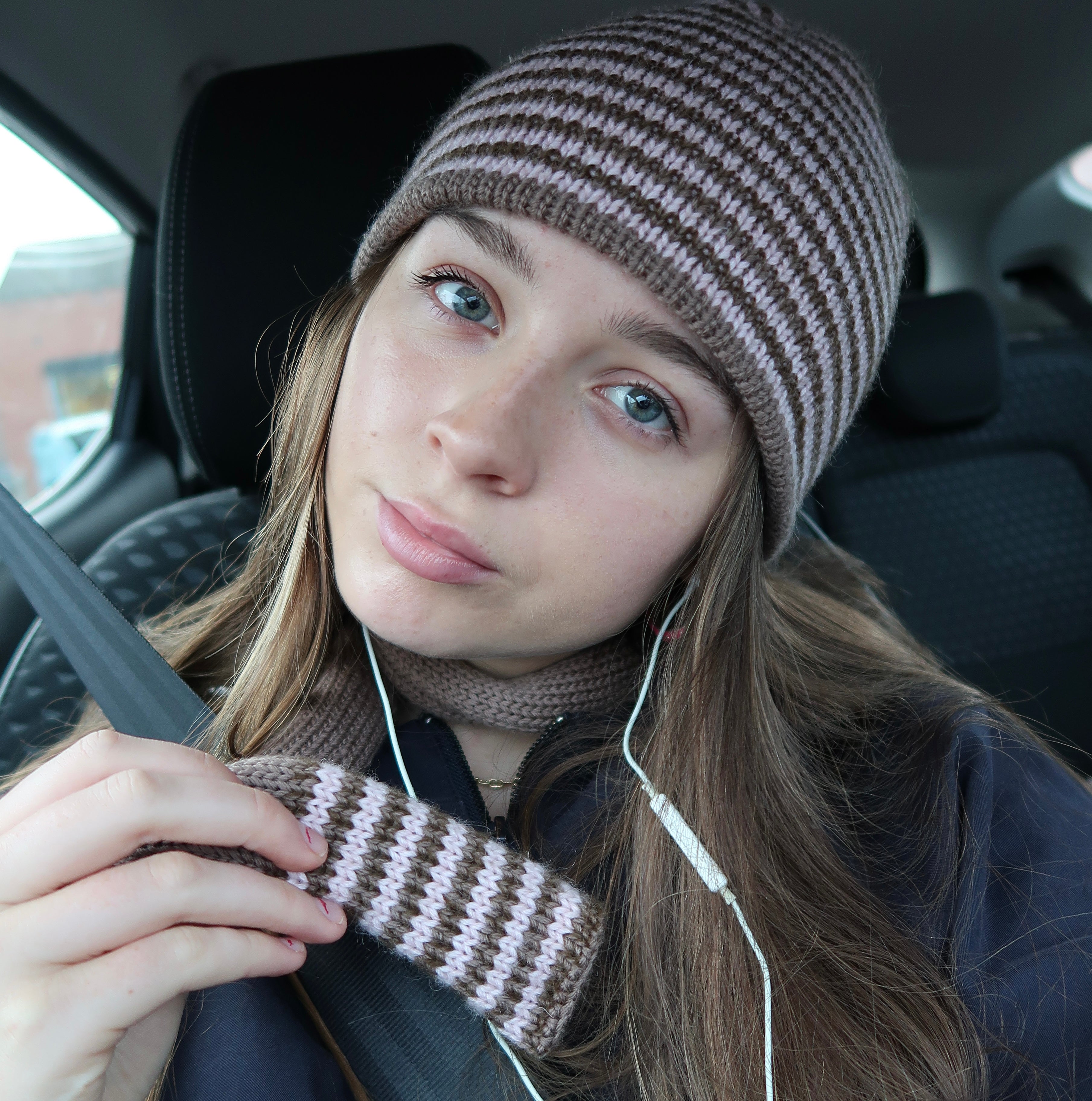 Reversible pink and brown striped beanie