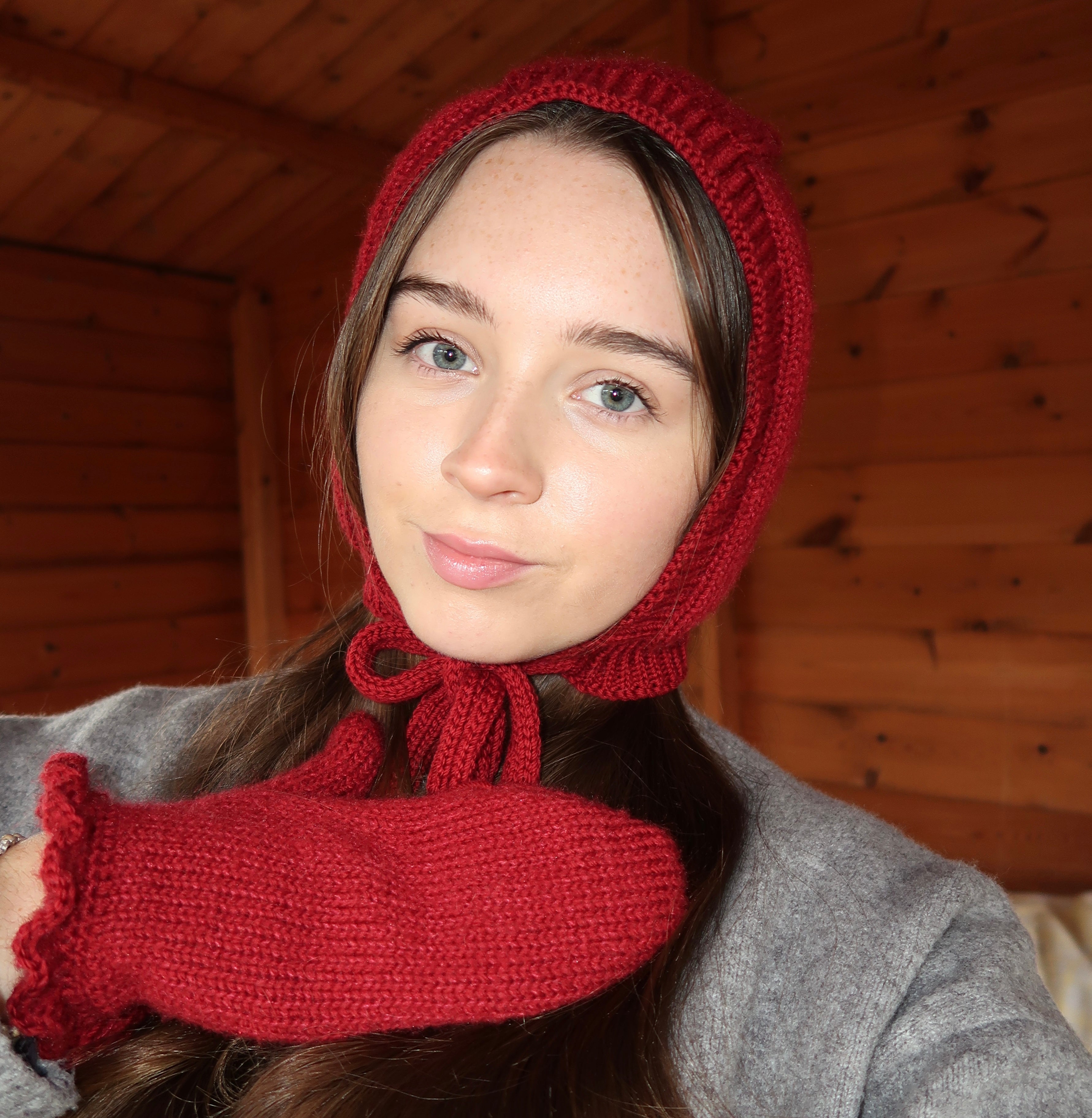 Dark red mittens